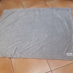 Pet Fusion Gray Plush Recersible Dog Bed Blanket NWOT